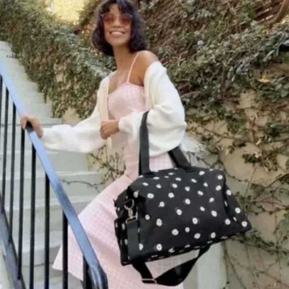 Alice + Olivia Daisy Duffel Weekender Bag & Hat NWT